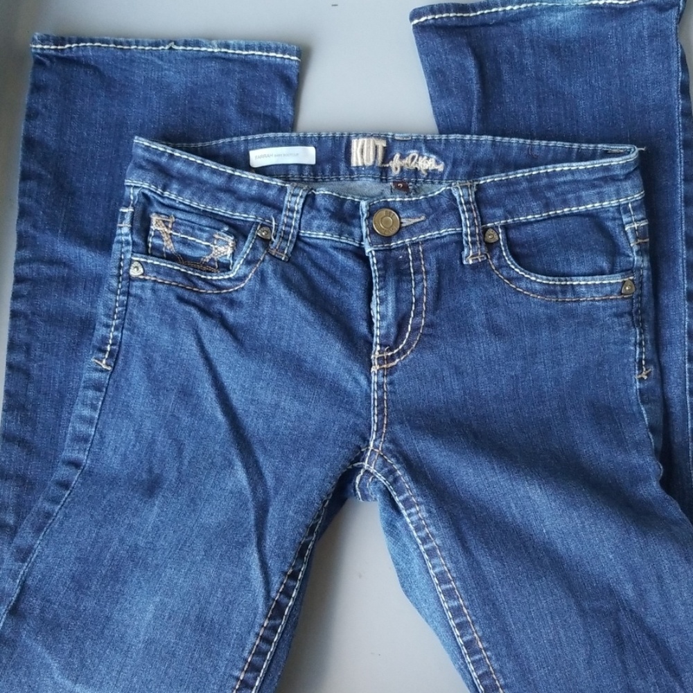 Kut from the kloth Farrah baby bootcut size 2